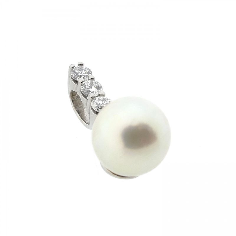 Image 4 of White gold pendant with pearl and diamonds; 0.21 ct.