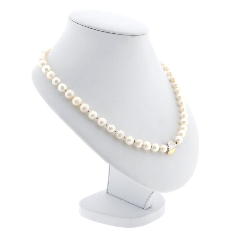 Image 2 of Pearl necklace with 9 carat bicolor clasp
