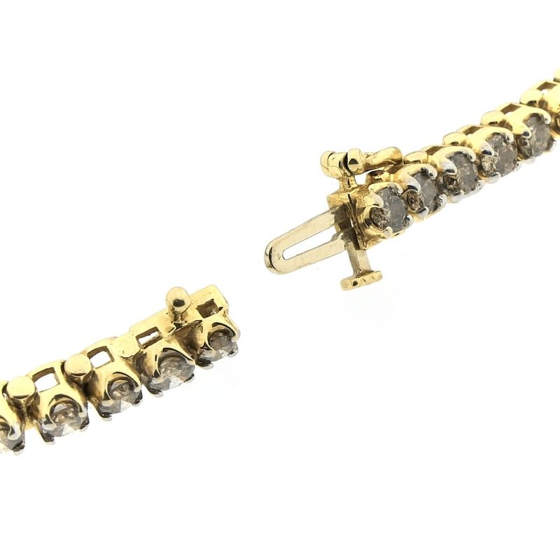 Image 4 of Gold bracelet with diamonds; 3.71 ct.