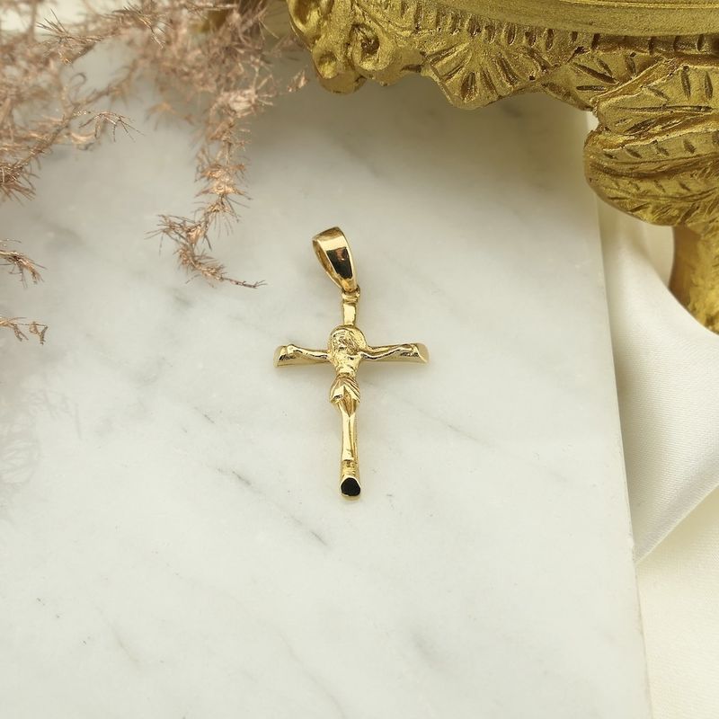 Image 2 of Gold pendant of a cross with corpus