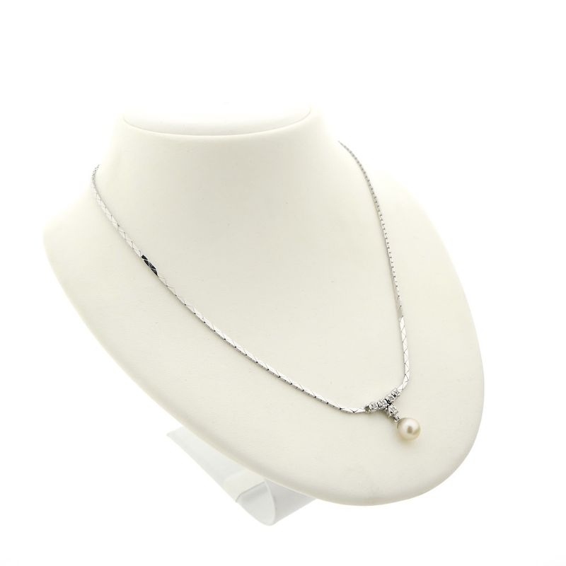 Image 3 of White gold necklace with pearl and diamond; 0.20 ct. | 49.5 cm