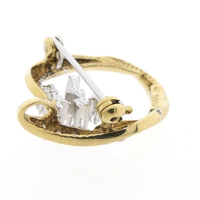 Image 5 of Gold brooch with diamonds; 0.225 ct.