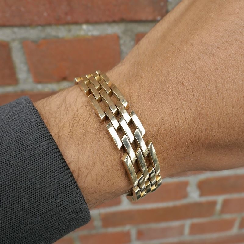 Image 11 of Gold Bismarck link bracelet