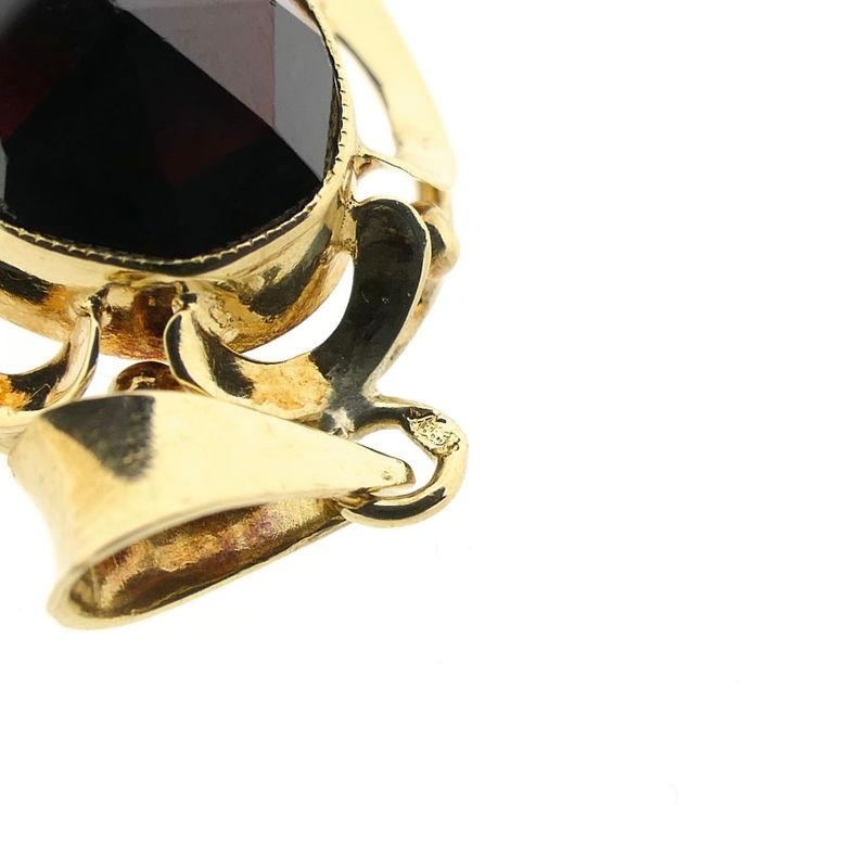 Image 8 of Vintage gold pendant with garnet