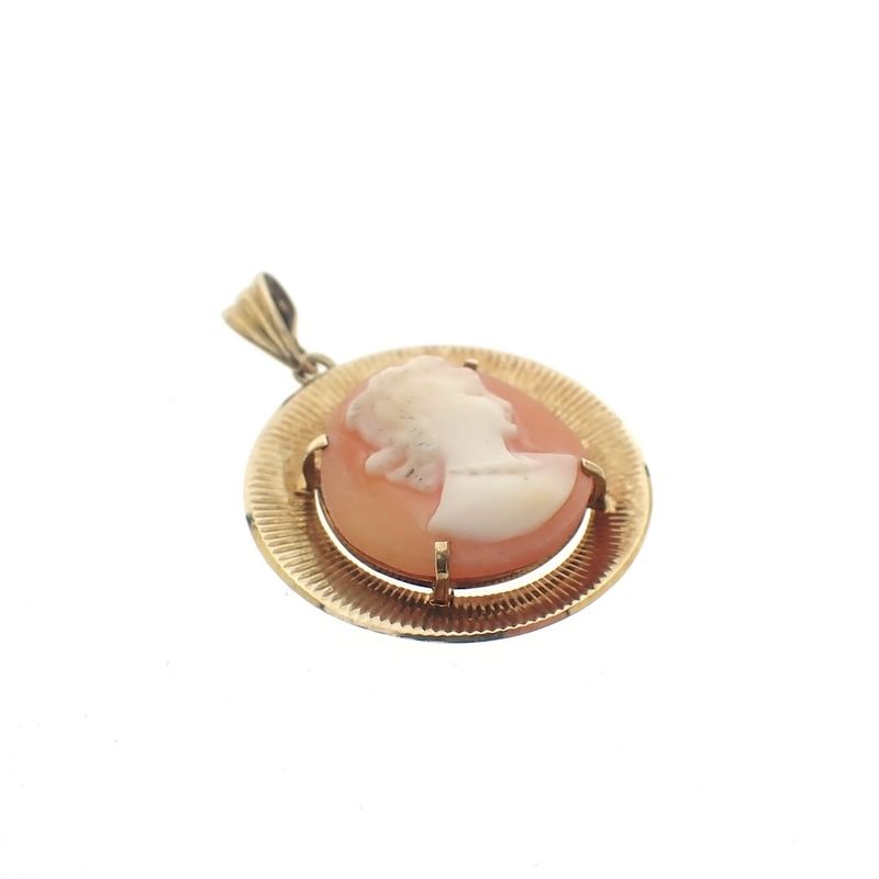 Image 3 of Vintage gold pendant with cameo
