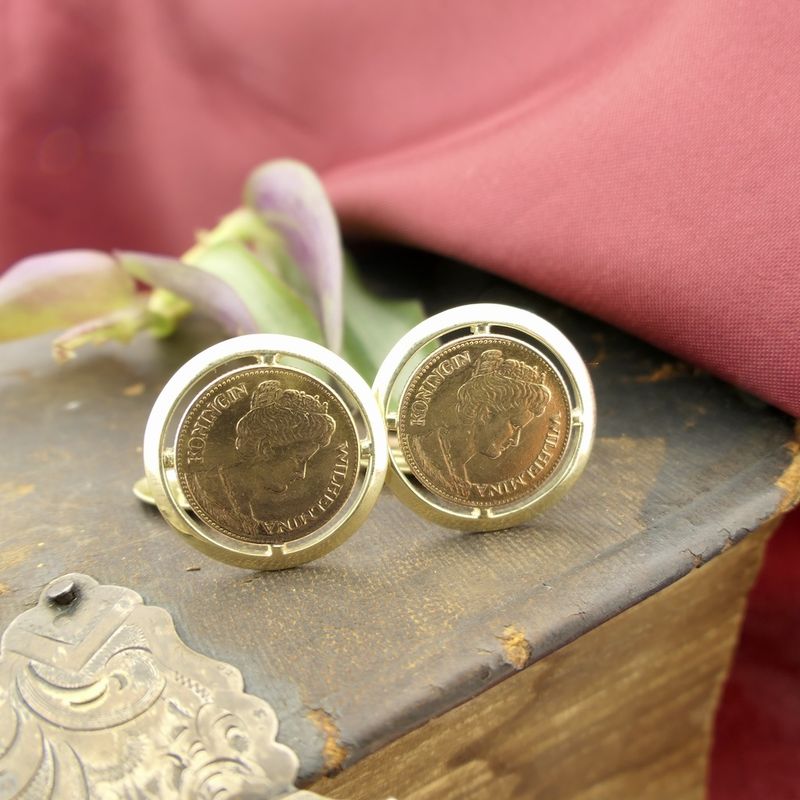 Image 2 of Gold cufflinks with 5 guilder coin Queen Wilhelmina 1912