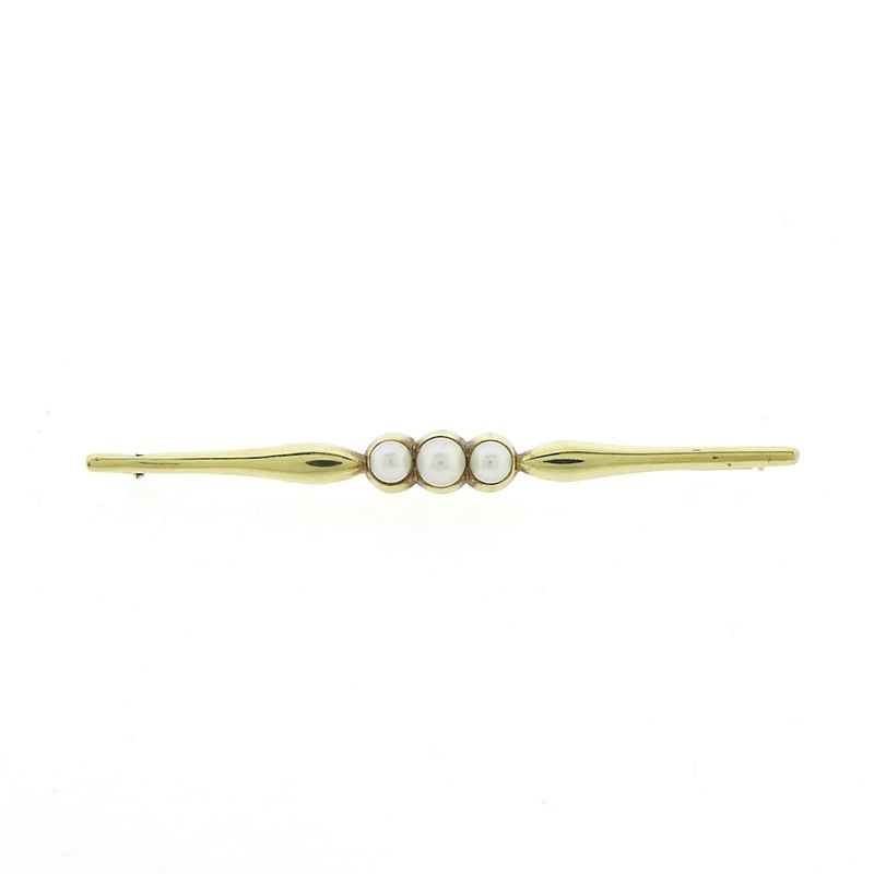 Image 1 of Vintage gold brooch with pearl