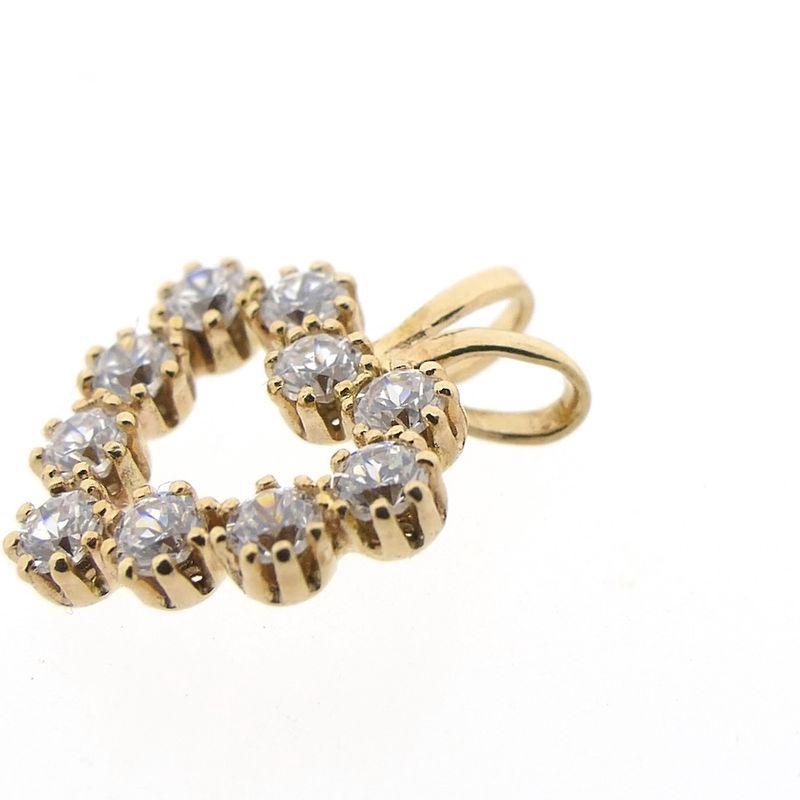 Image 5 of Gold pendant of a heart with zirconia