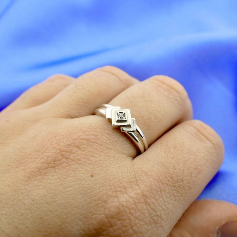 Image 10 of Silver ladies ring with zirconia