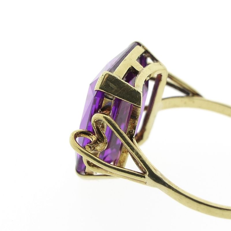 Image 6 of Vintage gold cocktail ring with synthetic sapphire