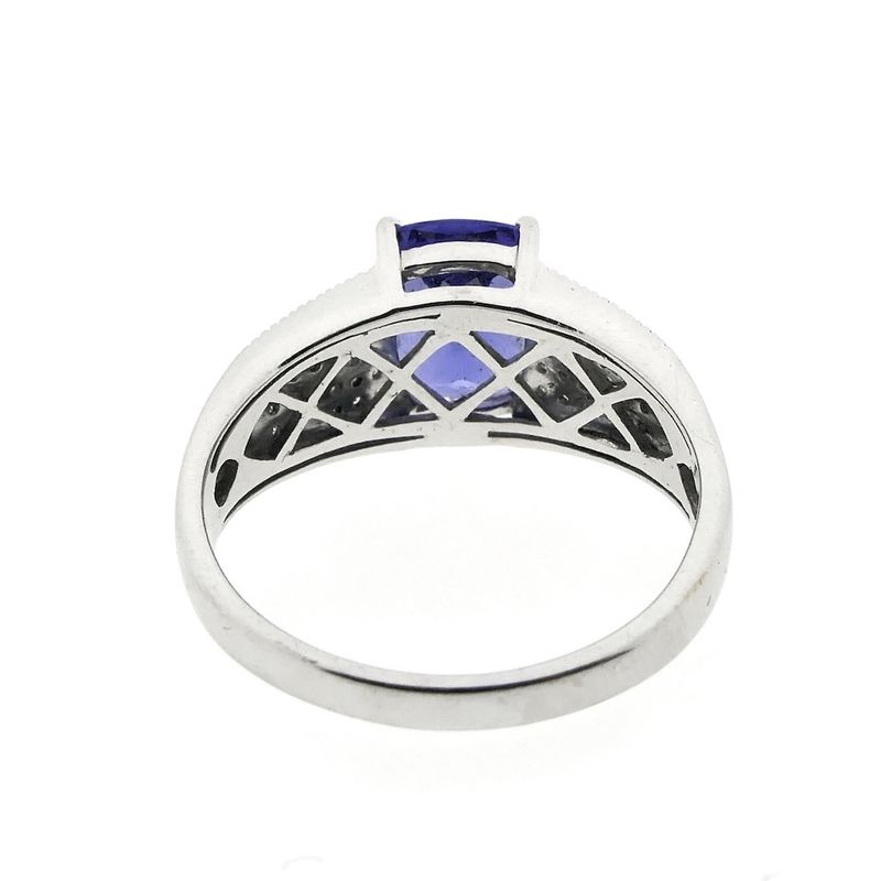Image 7 of 18-karat white gold ring with iolite and diamond | 0.27 ct.