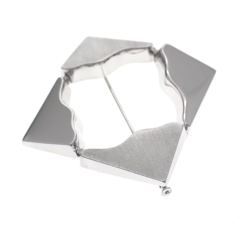 Image 3 of White gold design brooch