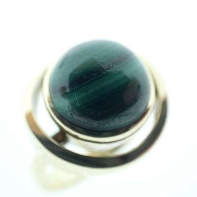 Image 2 of Gold ladies ring with malachite