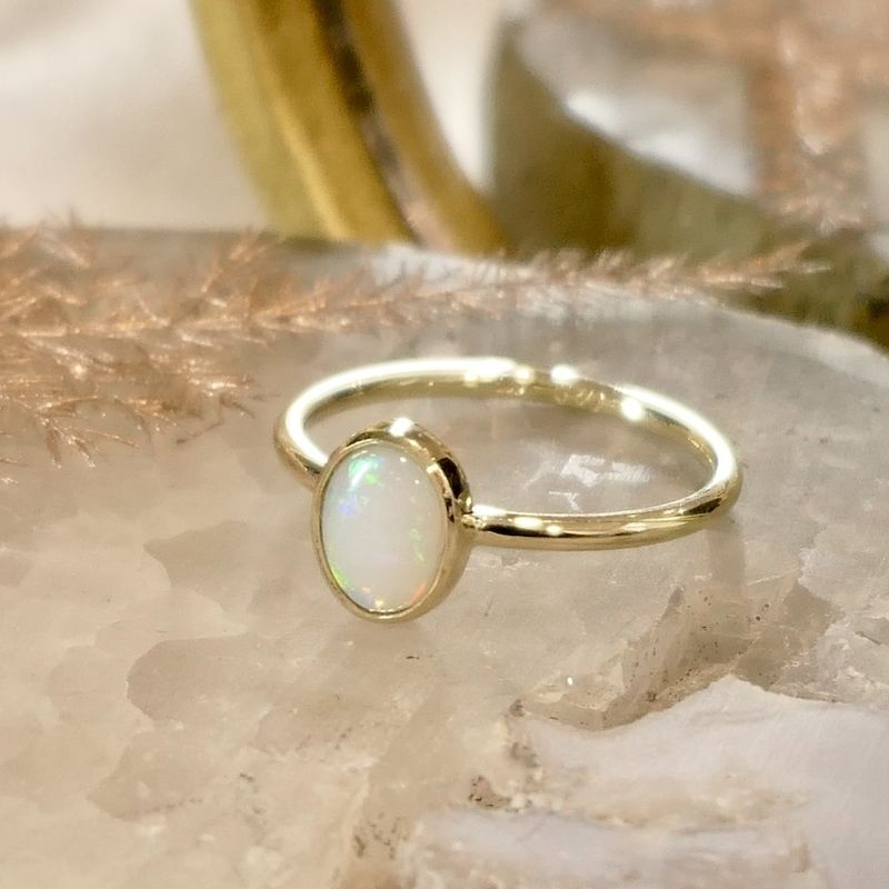Image 2 of Gold ring with precious opal