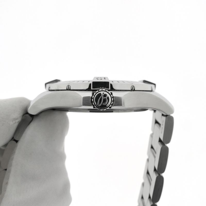 Image 6 of Breitling Avenger GMT 45 A32395; Automatic men's watch with GMT second time zone