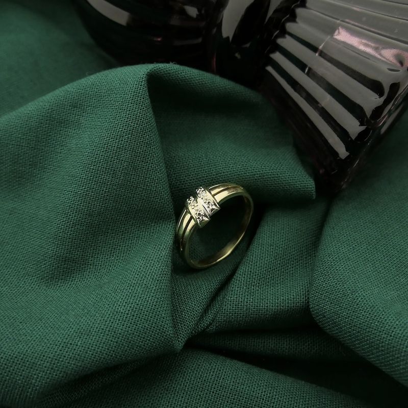 Image 2 of Gold ring with diamonds; 0.01 ct.