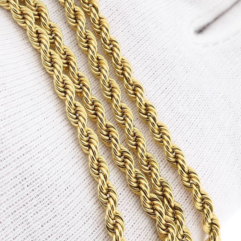Image 7 of Twisted Gold Link Chain; 18K; 46 cm
