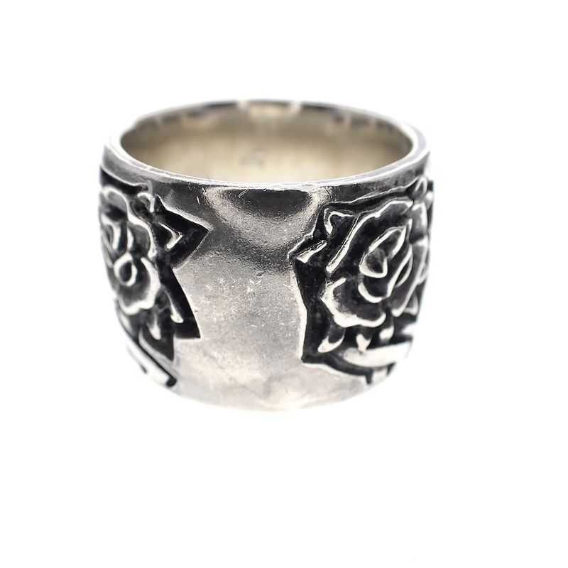 Image 4 of Silver wide ring with rose engravings