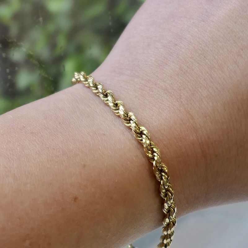 Image 7 of Gold twisted link bracelet | 19.5 cm