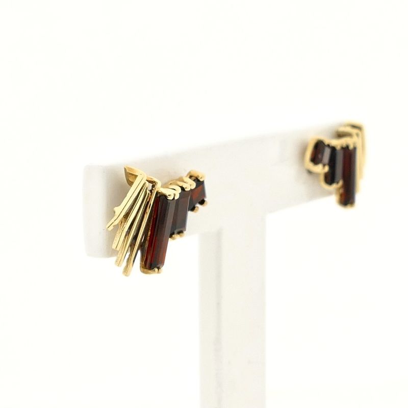 Image 7 of Gold stud earrings with garnet