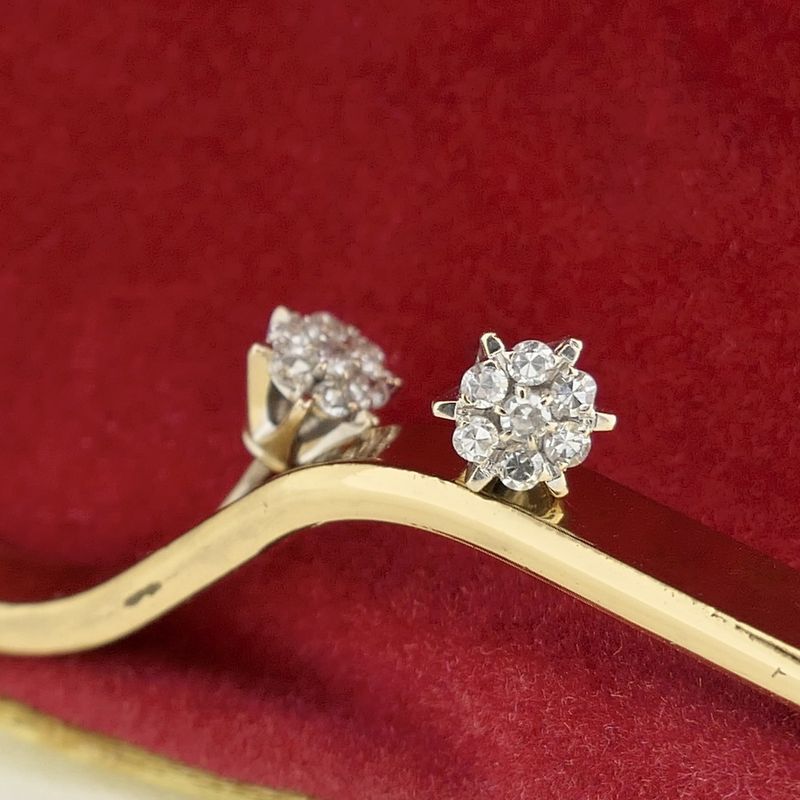 Image 6 of White gold stud earrings with diamond; 0.21 ct.