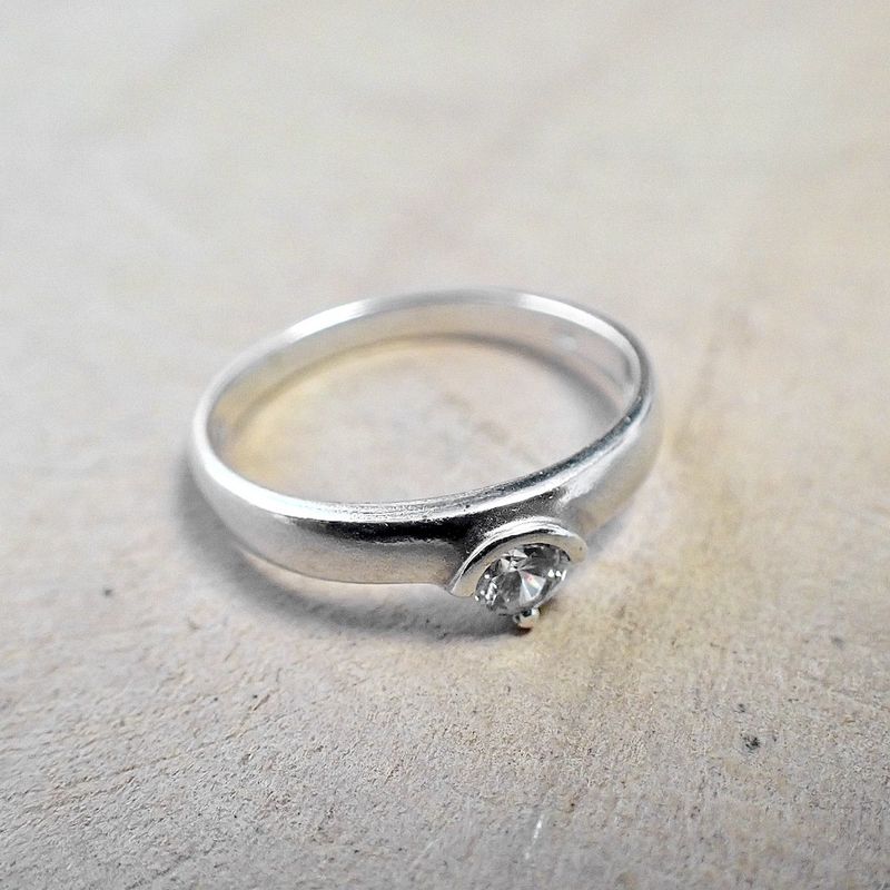 Image 8 of Silver ladies ring with zirconia