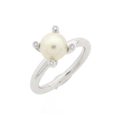 Bron Jewelry white gold 'Phlox' ring set with a South Sea pearl and 0.04 ct diamond. Image 1 of Bron Jewelry white gold 'Phlox' ring set with a South Sea pearl and 0.04 ct diamond.