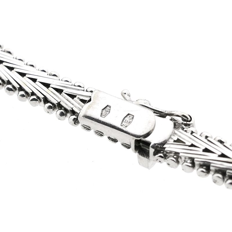 Afbeelding 7 van Witgouden visgraat schakelcollier met smaragd en diamanten; 0,77 ct.