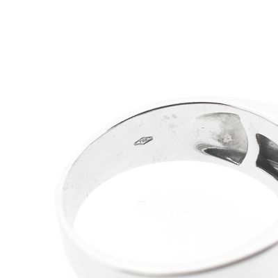 White gold ring with diamonds; 0.67 ct. Image 2 of White gold ring with diamonds; 0.67 ct.