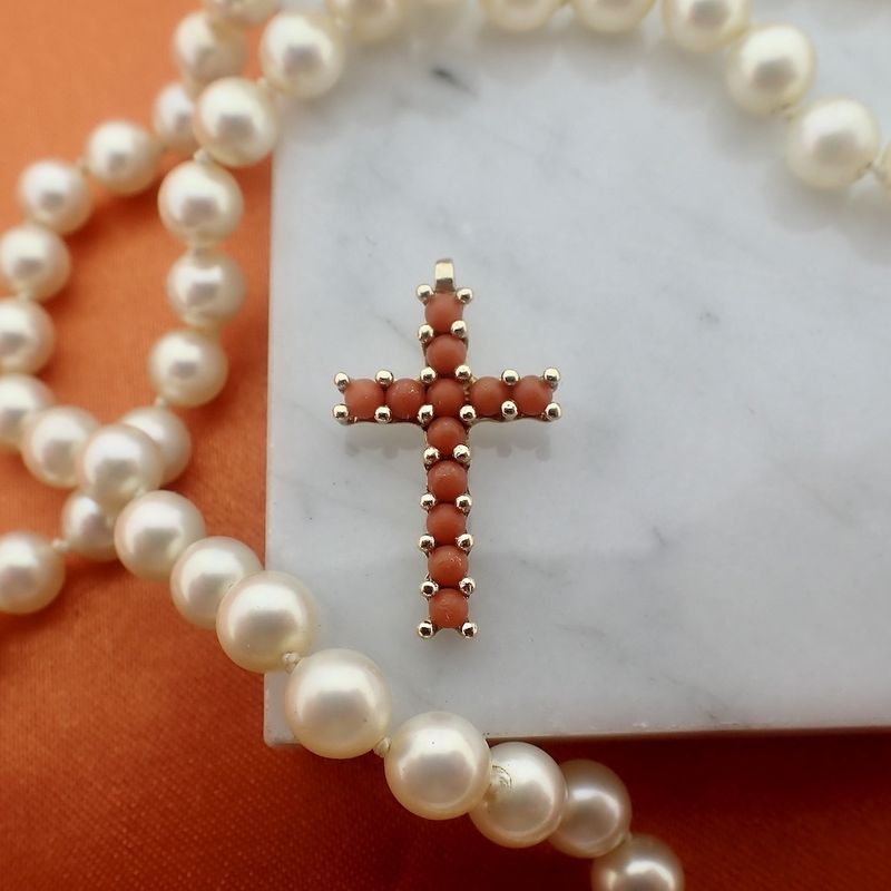 Image 8 of Vintage gold pendant of a cross with blood coral