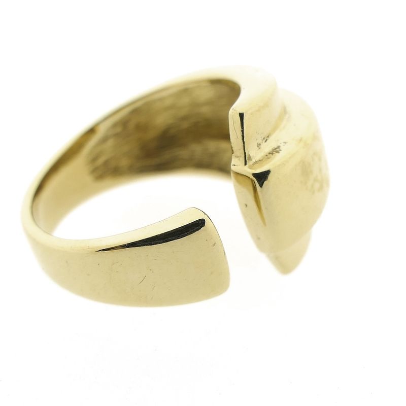 Image 7 of Gold ring with artistic design