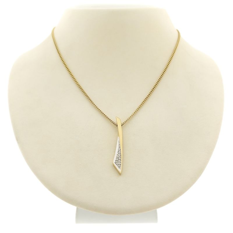 Image 9 of Gold pendant with diamonds