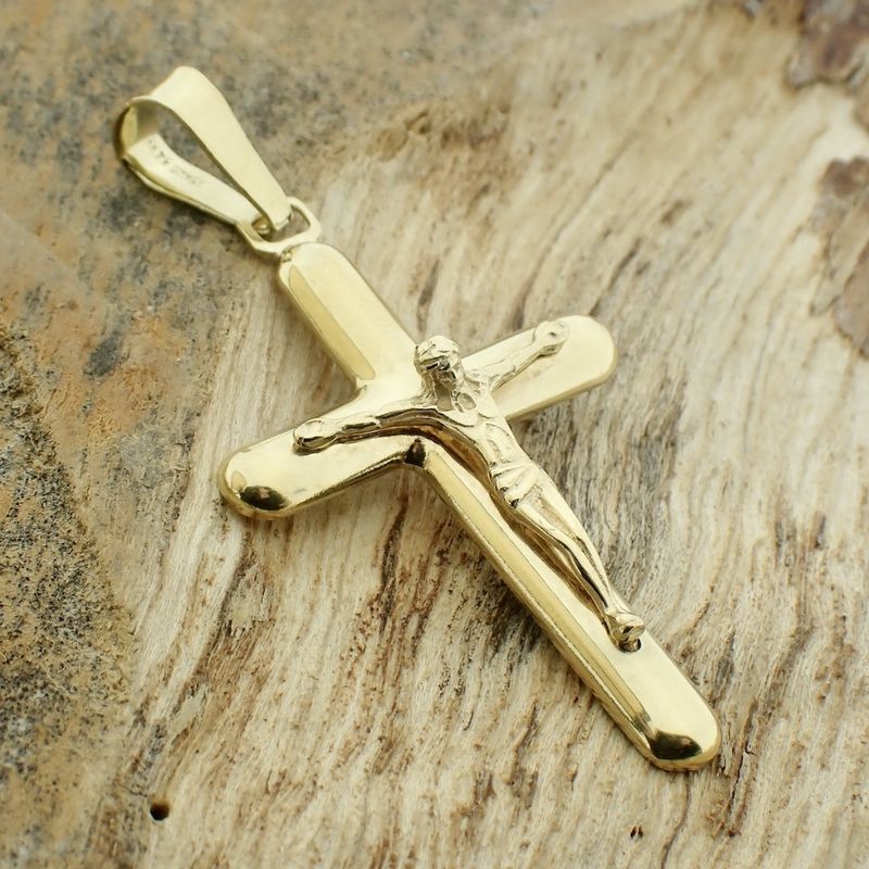 Image 2 of Gold pendant of a cross with corpus