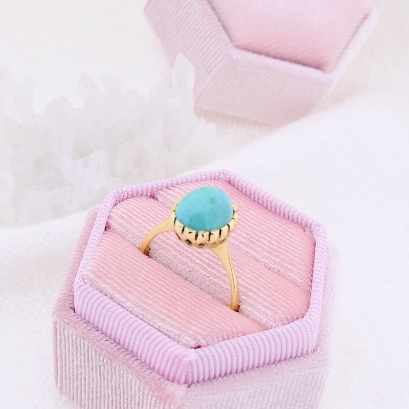 Image 2 of 18 carat gold ring set with turquoise