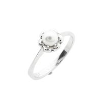 White Gold Ring with Cultured Pearl