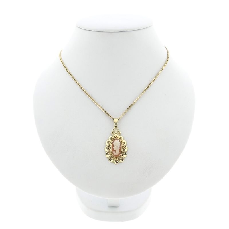 Image 4 of Vintage gold pendant with cameo