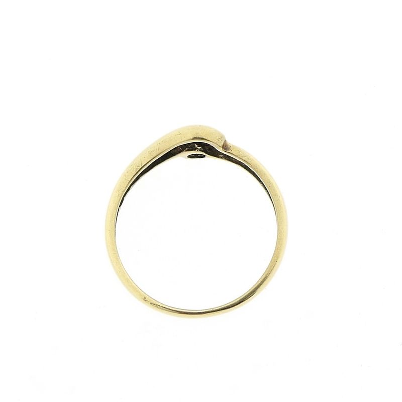 Image 5 of Gold solitaire ring with diamond; 0.04 ct.