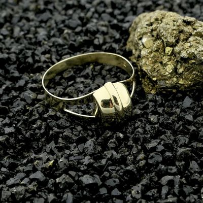 Vintage gold ring Image 2 of Vintage gold ring