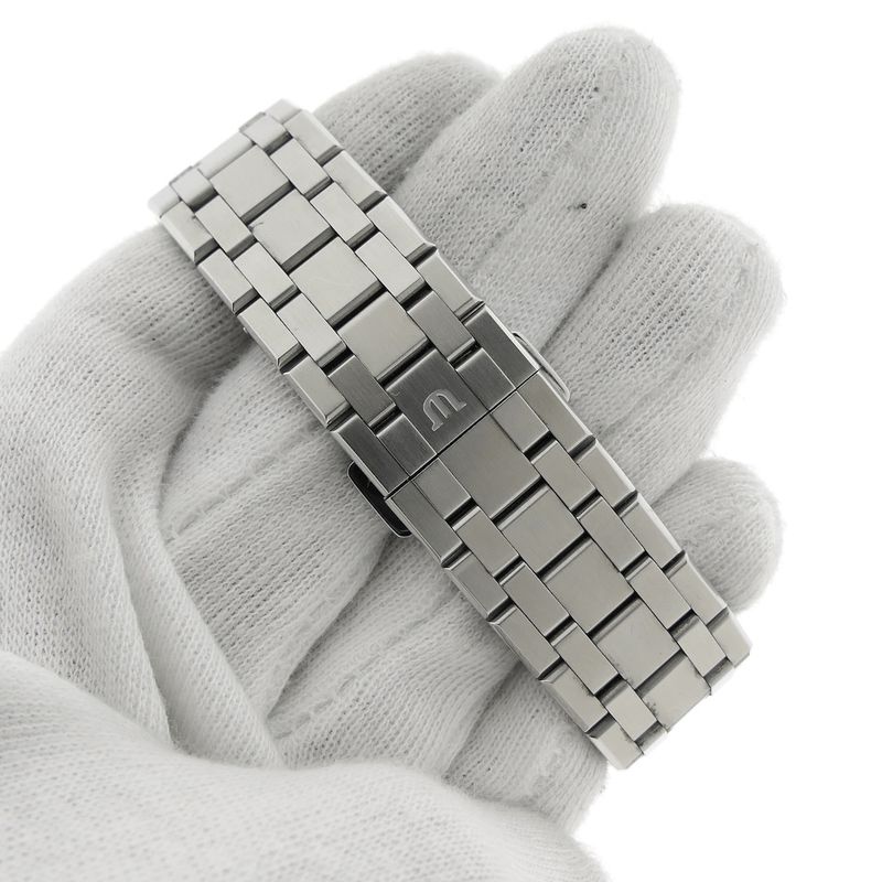 Image 7 of Maurice Lacroix AIKON Venturer GMT; Automatic men's watch