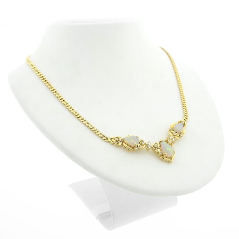 Image 3 of 18-karat gold necklace with a fixed pendant; Opal and diamond 0.46 ct. | 43 cm