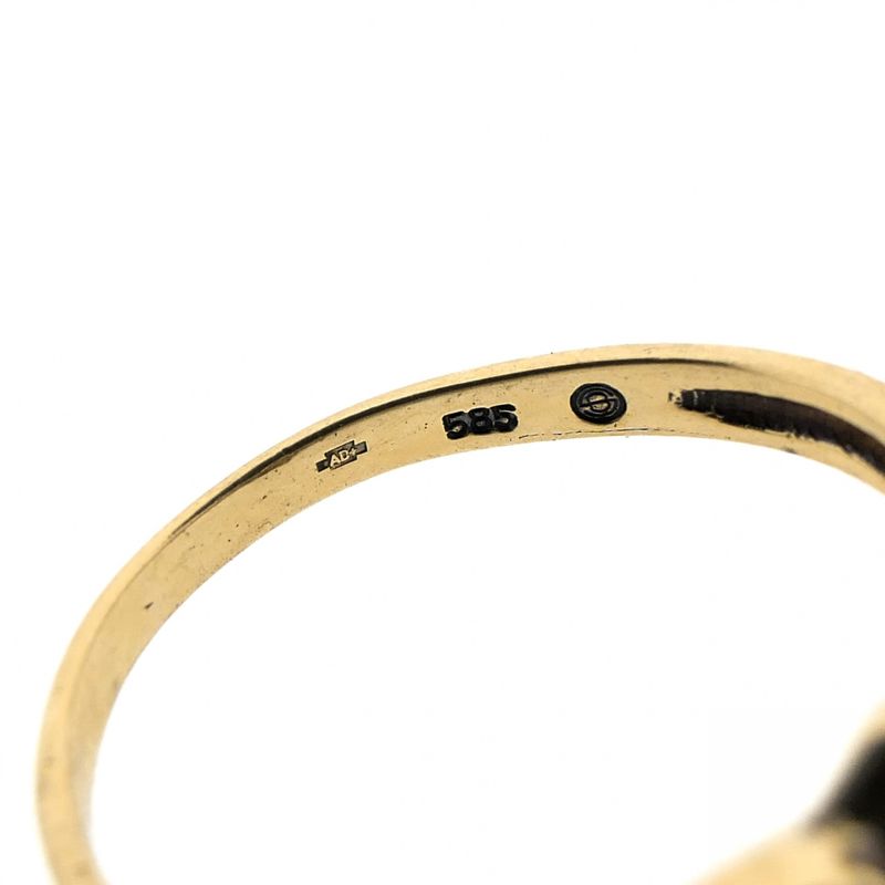 Image 5 of Gold ring with diamond; 0.03 ct.