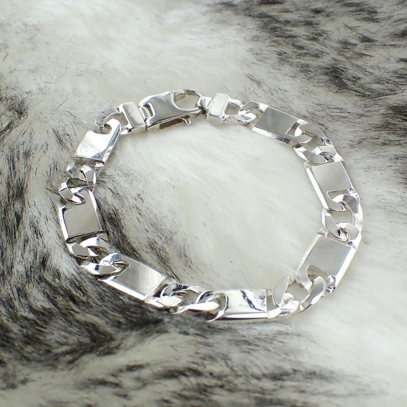 Image 2 of Silver wide bracelet with closed figaro links | 21.5 cm