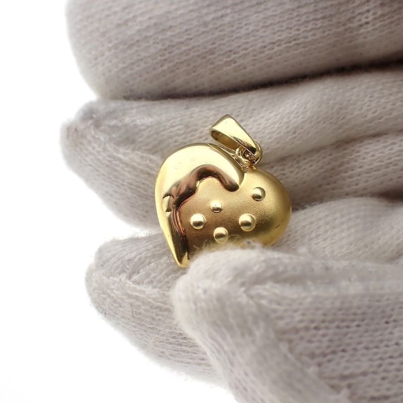 Image 2 of Gold pendant of a heart