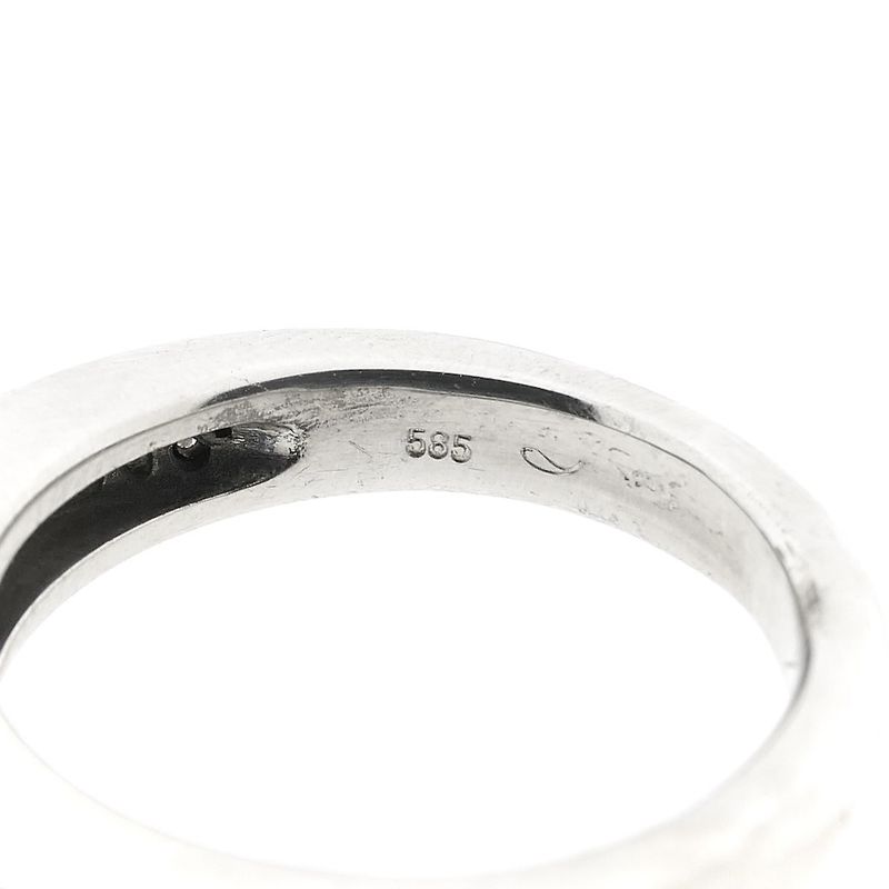 Image 5 of White gold pavé ring with diamonds