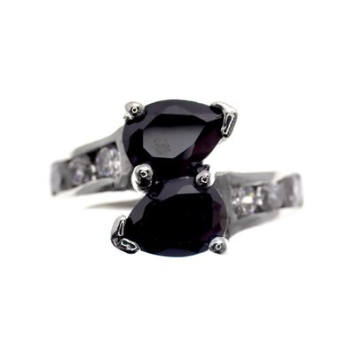 Image 2 of Silver 'twist' ring with onyx and zirconia