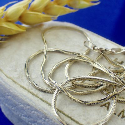 Image 2 of Two-tone square snake link necklace | 51.5 cm