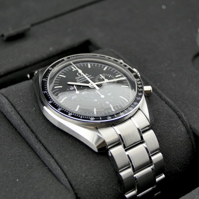 Image 16 of Omega Speedmaster Professional Moonwatch; Chronograph men's watch