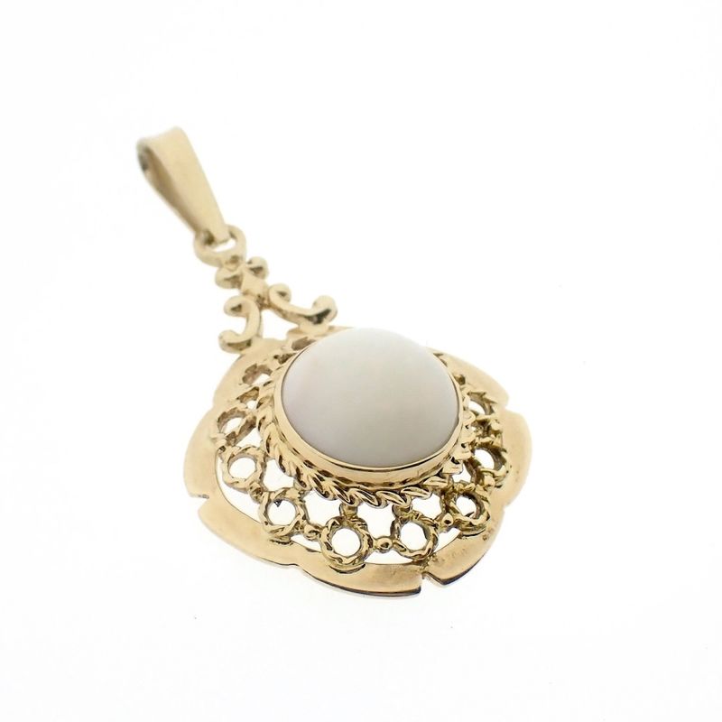 Image 6 of Gold pendant with white opal | Vintage