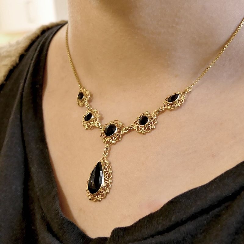 Image 2 of Antique gold necklace with garnet stones