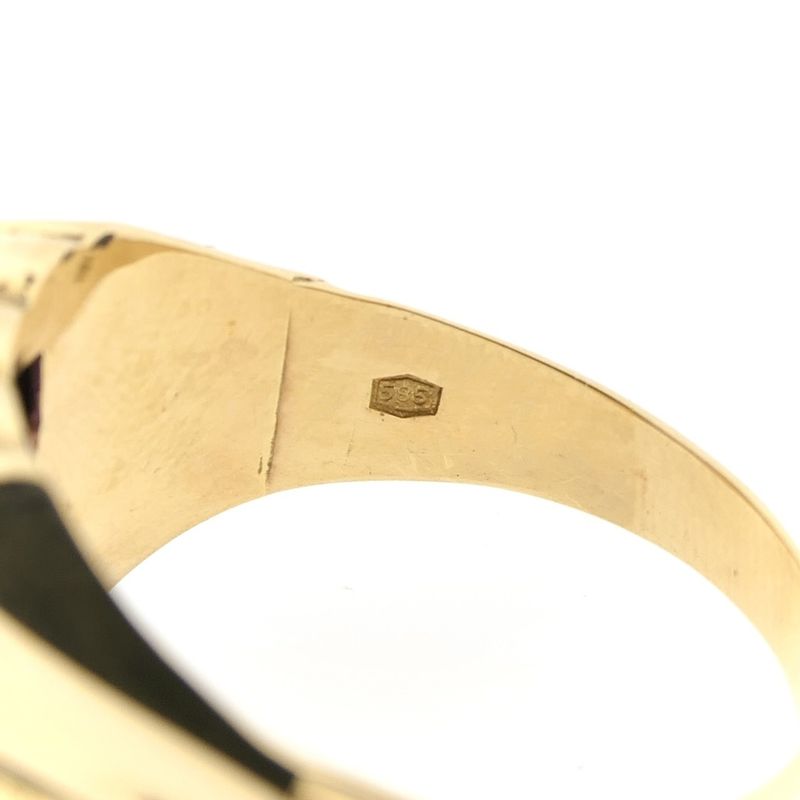 Image 6 of Gold signet ring with purple spinel